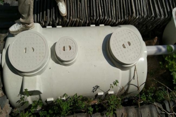 模壓玻璃鋼化糞池和纏繞化糞池的不同點有哪些 模壓玻璃鋼化糞池和纏繞化糞池的不同點有哪些